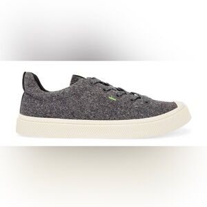 Cariuma Knit Sneakers in Gray and Cream